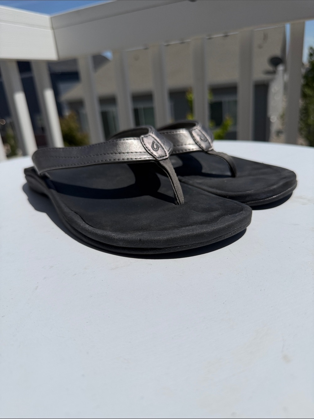 OluKai® 'Ohana Sandals In Black-Sz 11